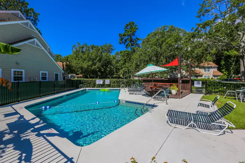 charleston rental with pool