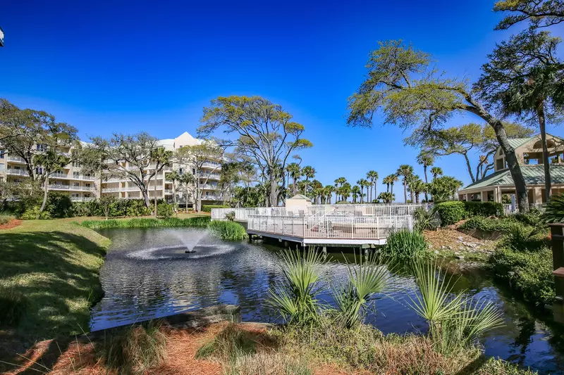 pond at palmetto dunes