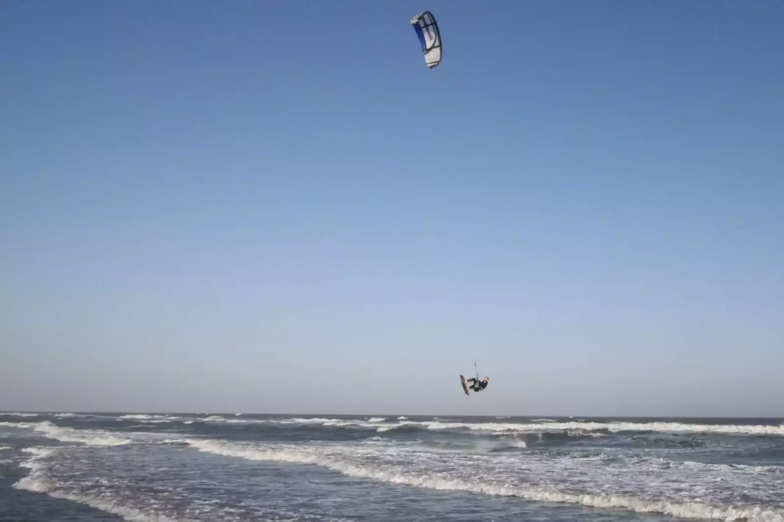 Try Parachute Surfing on Your Next Charleston Vacation