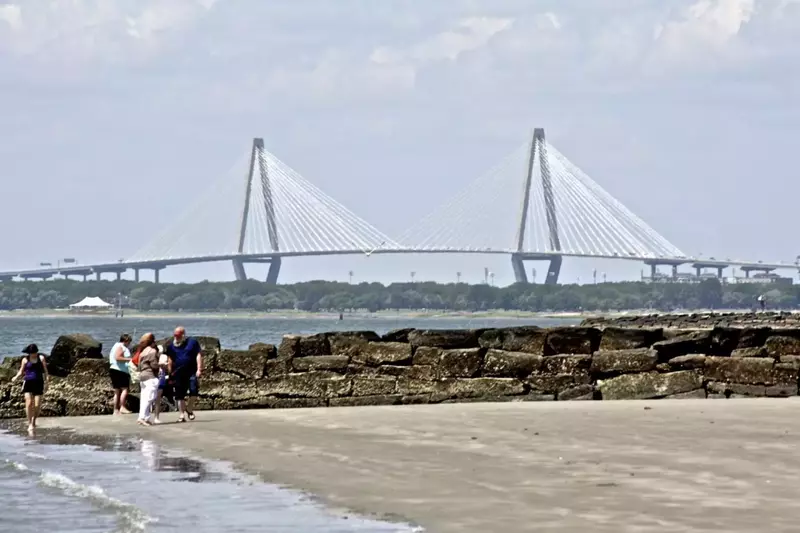 Ravenel Bridge connecting Charleston with Mt. Pleasant