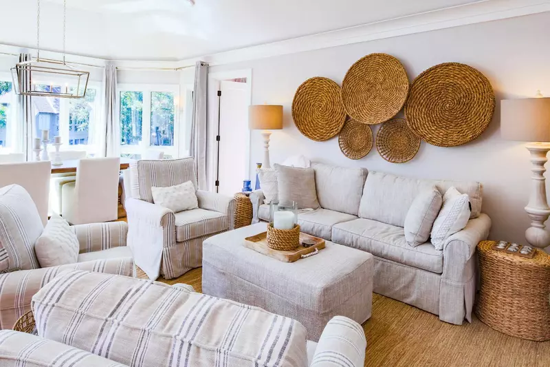 The White Pearl is decorated with a coastal mix of beiges, blues and whites.