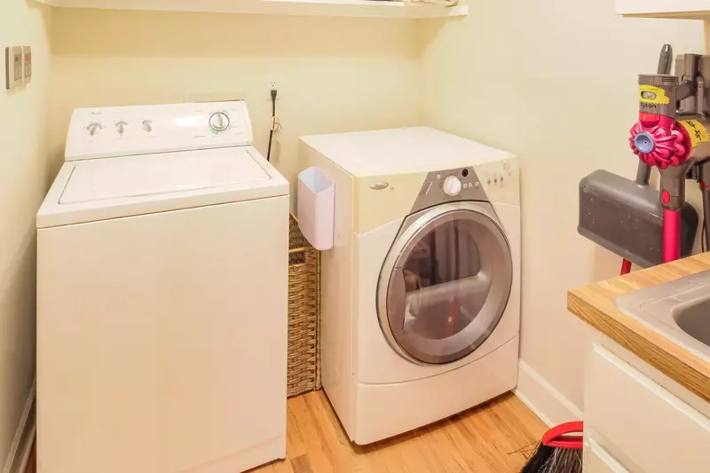 Sea Marsh Villa has a utility room with a full-sized washing machine and dryer.