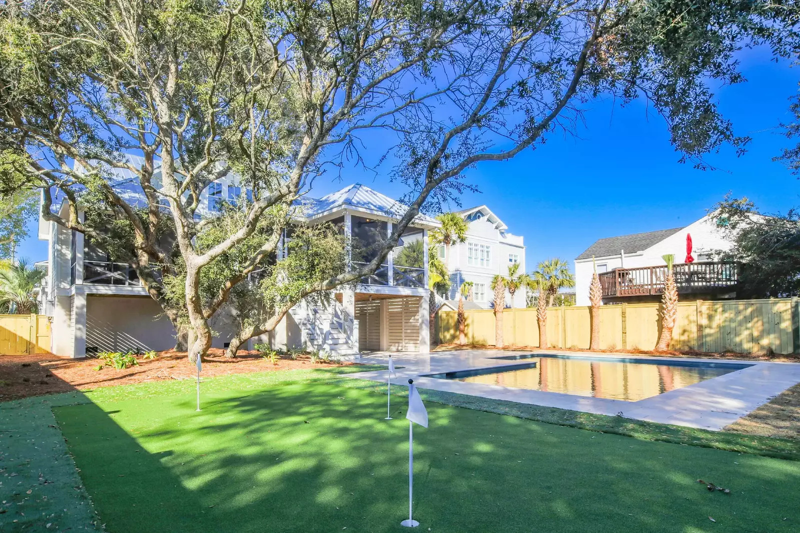 Your big kids and little kids will love practicing their swing on the putting green.