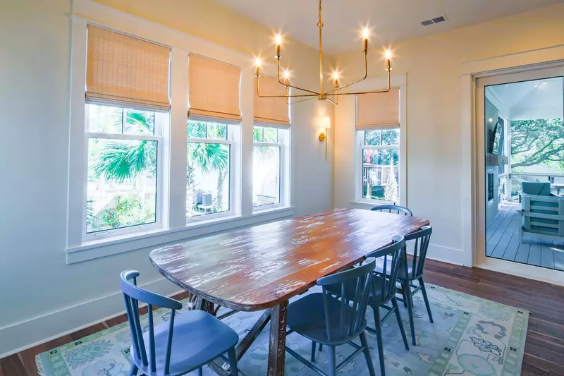 The dining table comfortably seats 8 people.