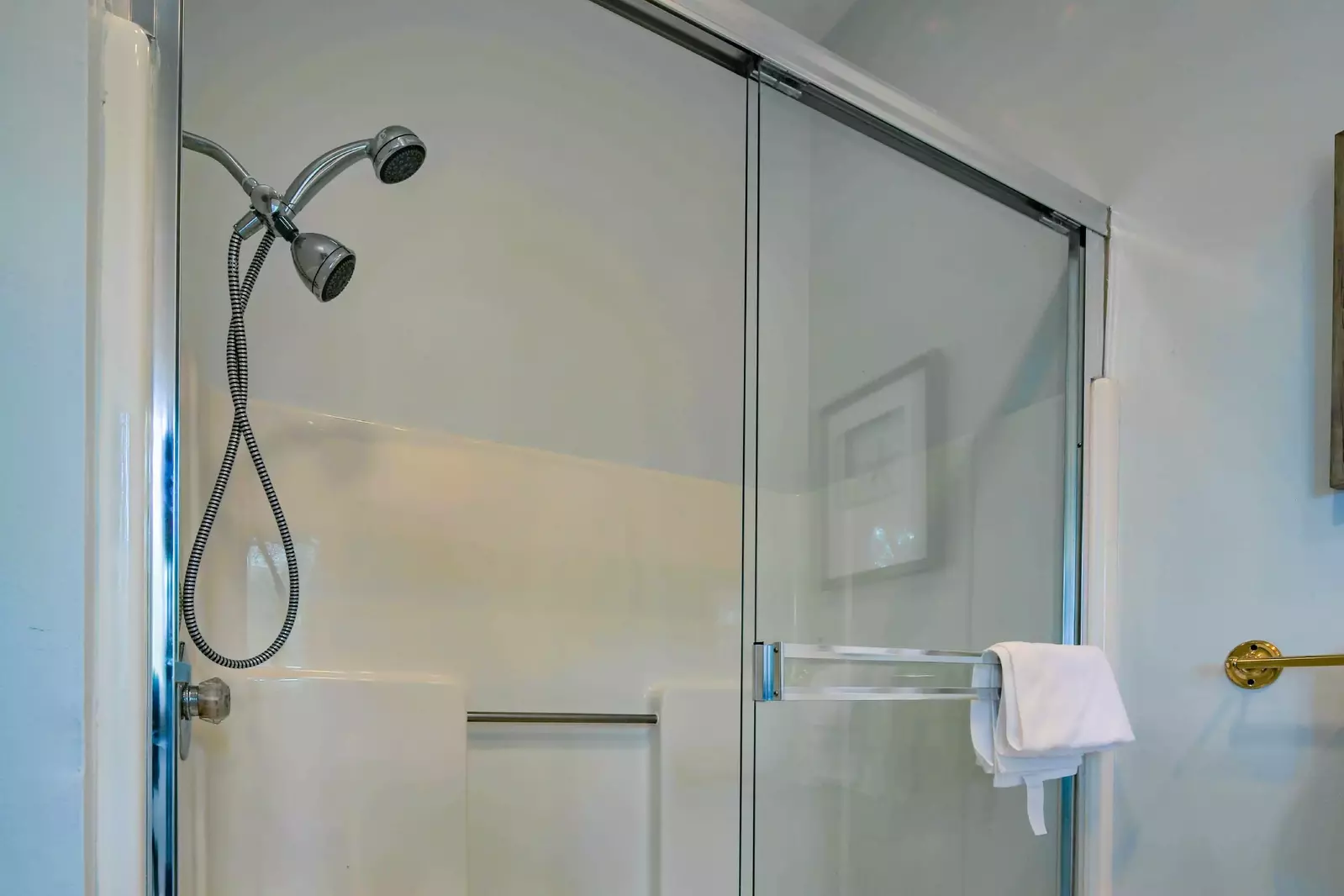 The second en suite bathroom also has a walk-in shower.