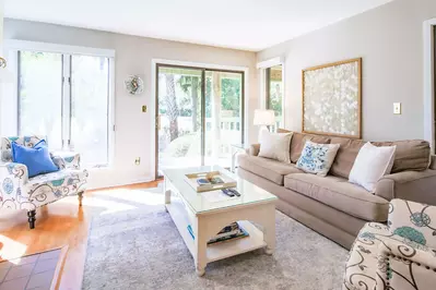 Parkside is a dog friendly villa located alongside Night Heron Park.