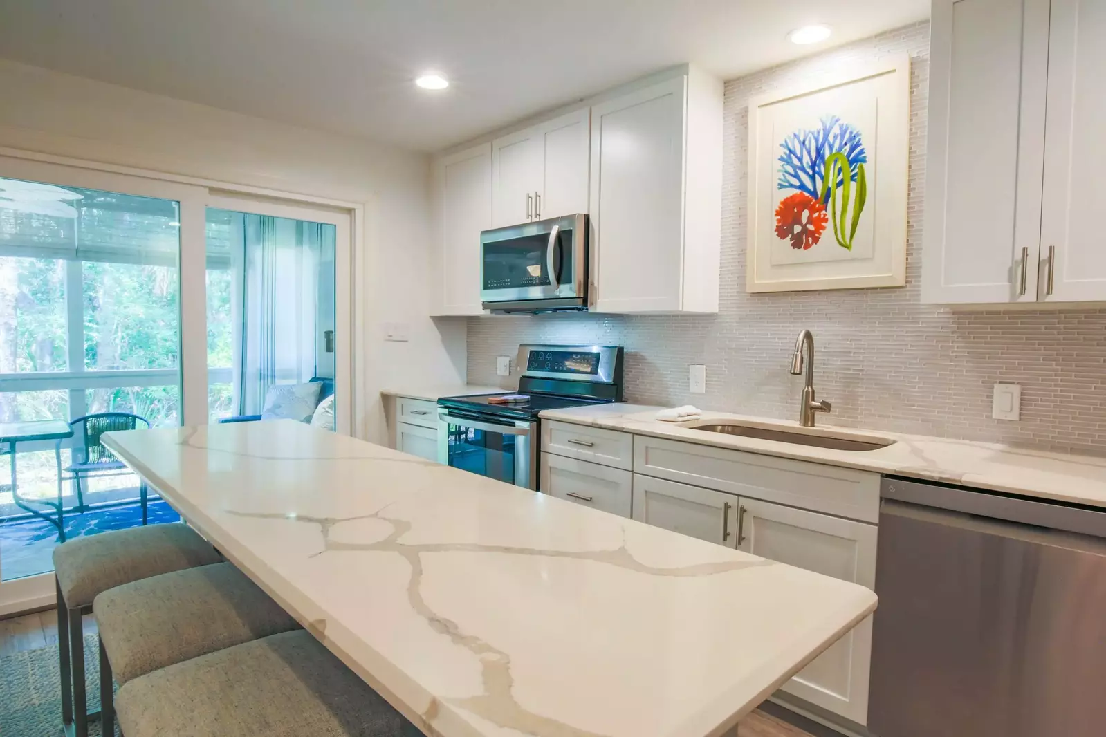 Welcome to Sapphire Seascape!