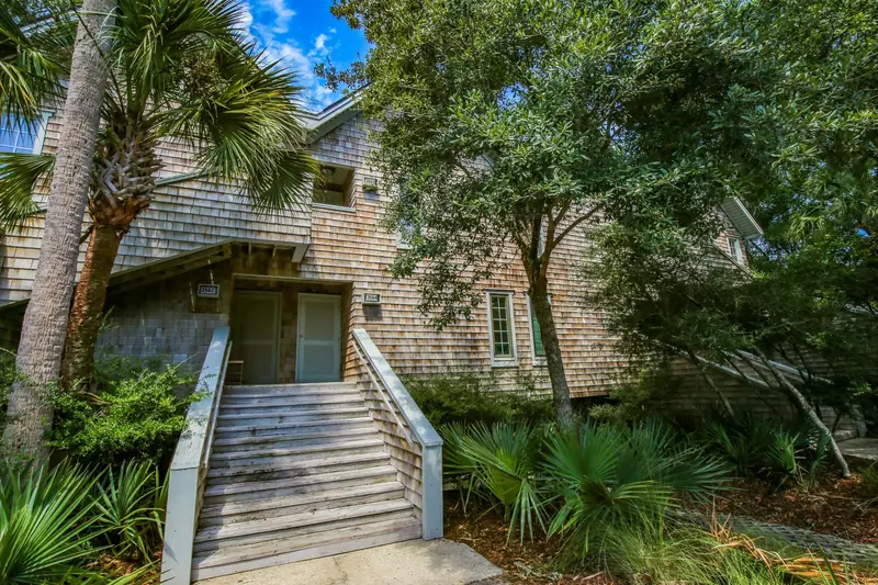 Sapphire Seascape is located up this half-flight of stairs from the parking lot.