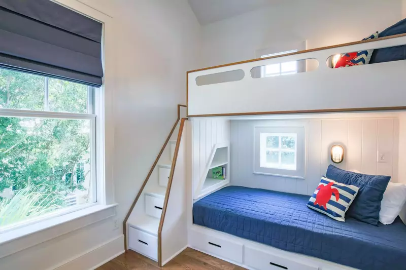 Your kids will LOVE our bunk bedroom with four twin beds!