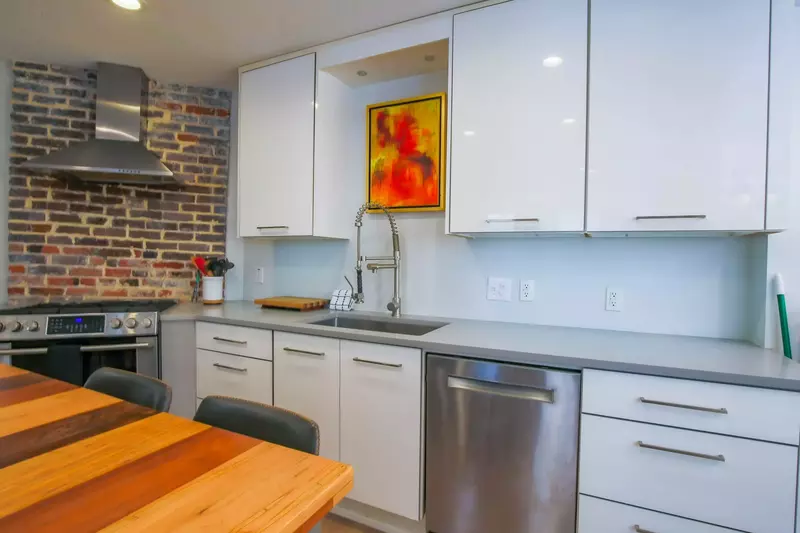 There's plenty of room within the spacious kitchen to prepare your meals and gather with your family & friends.