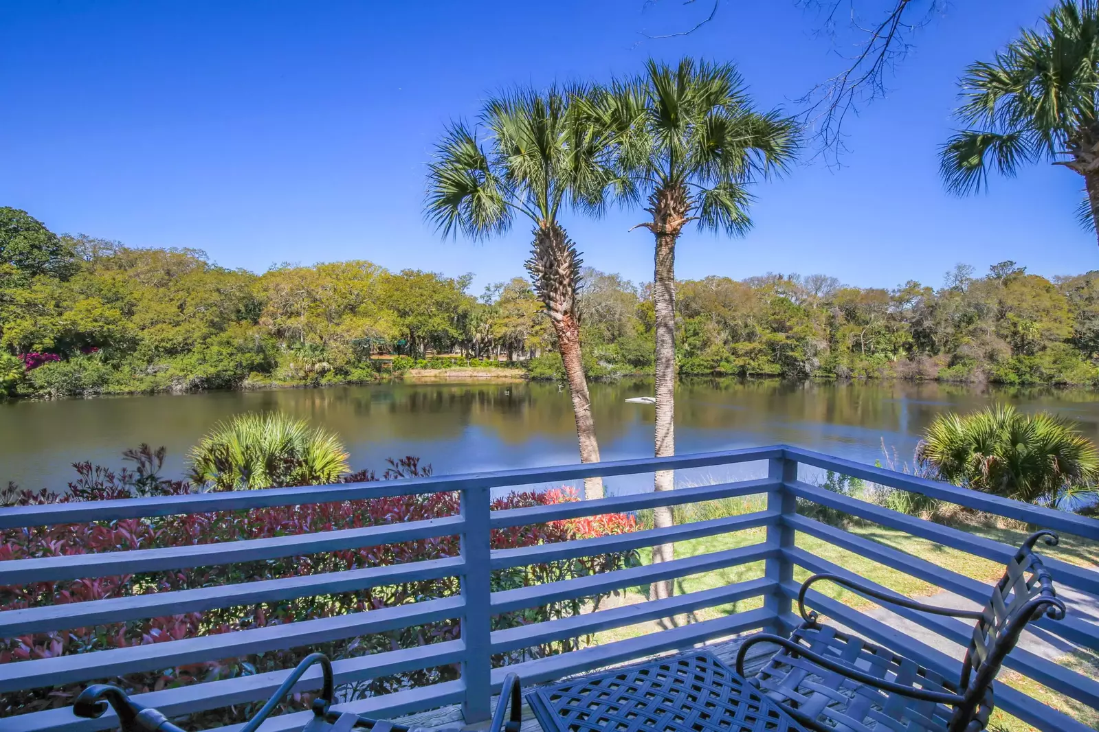 We'd love to host your family's next beach getaway at Laguna Operetta!