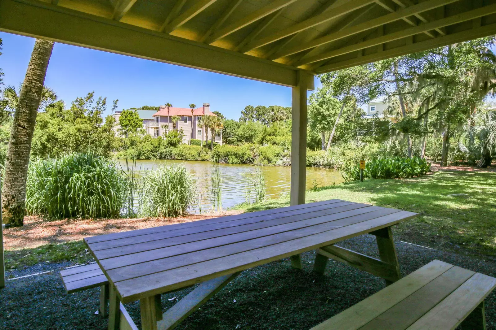 Guests of Whispering Palm are welcome to access the picnic area and walking trail along Palmetto Lake.