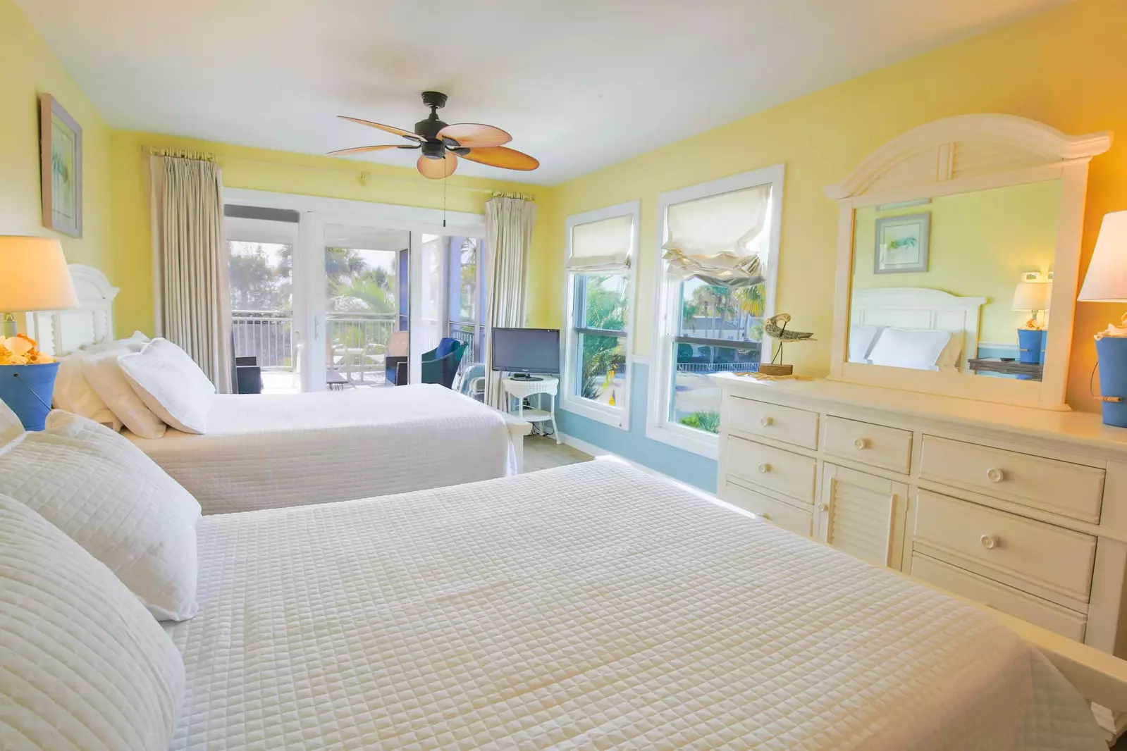 The guest suite also has a dresser, cable TV and ceiling fan.