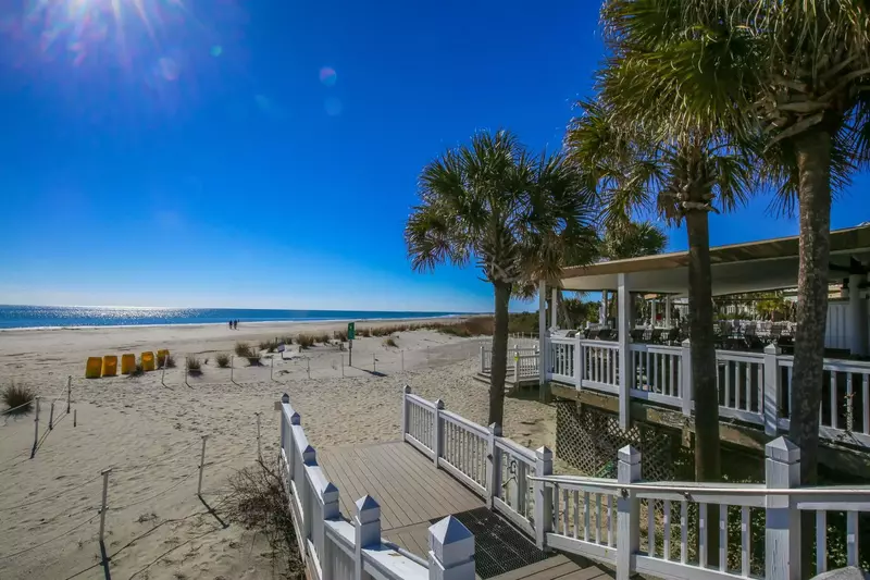 Follow this deck from the beach cafe to find the beach access point.