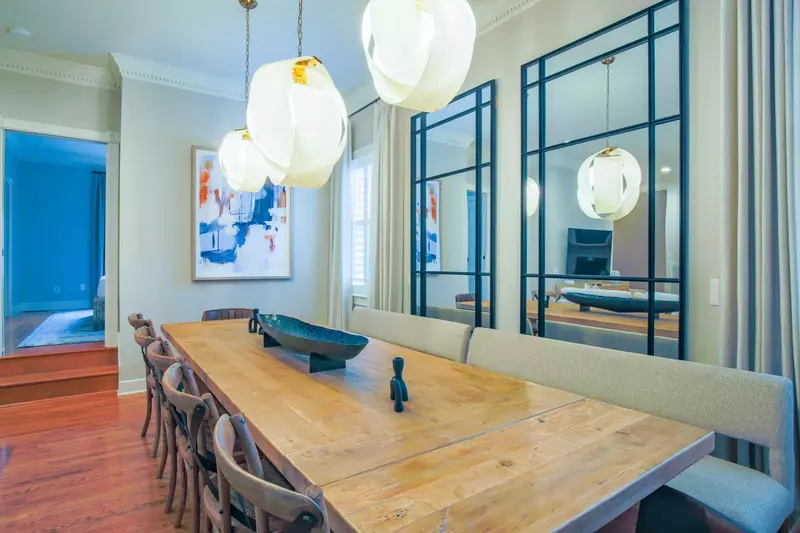 The dining table comfortably seats 10 people.