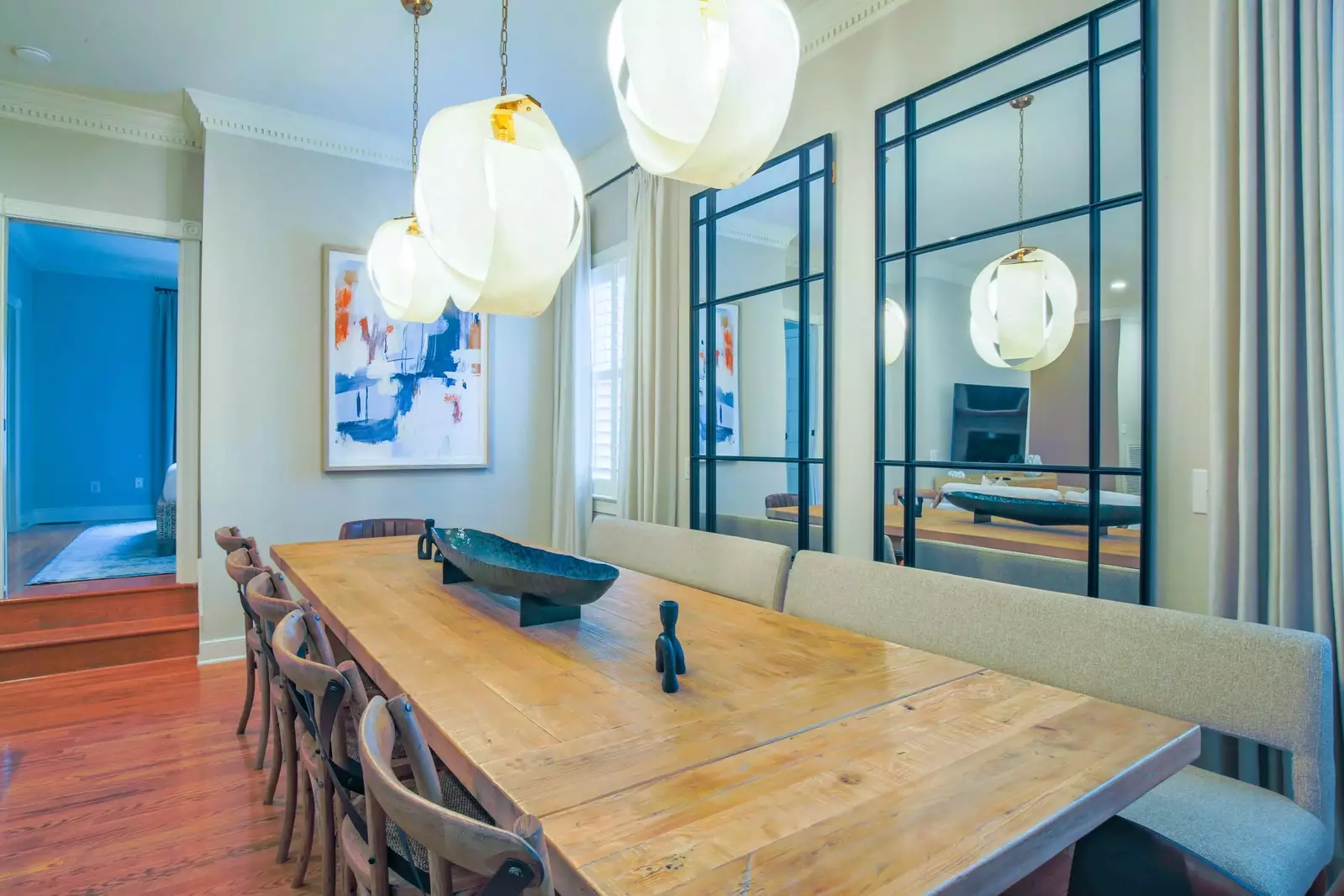 The dining table comfortably seats 10 people.