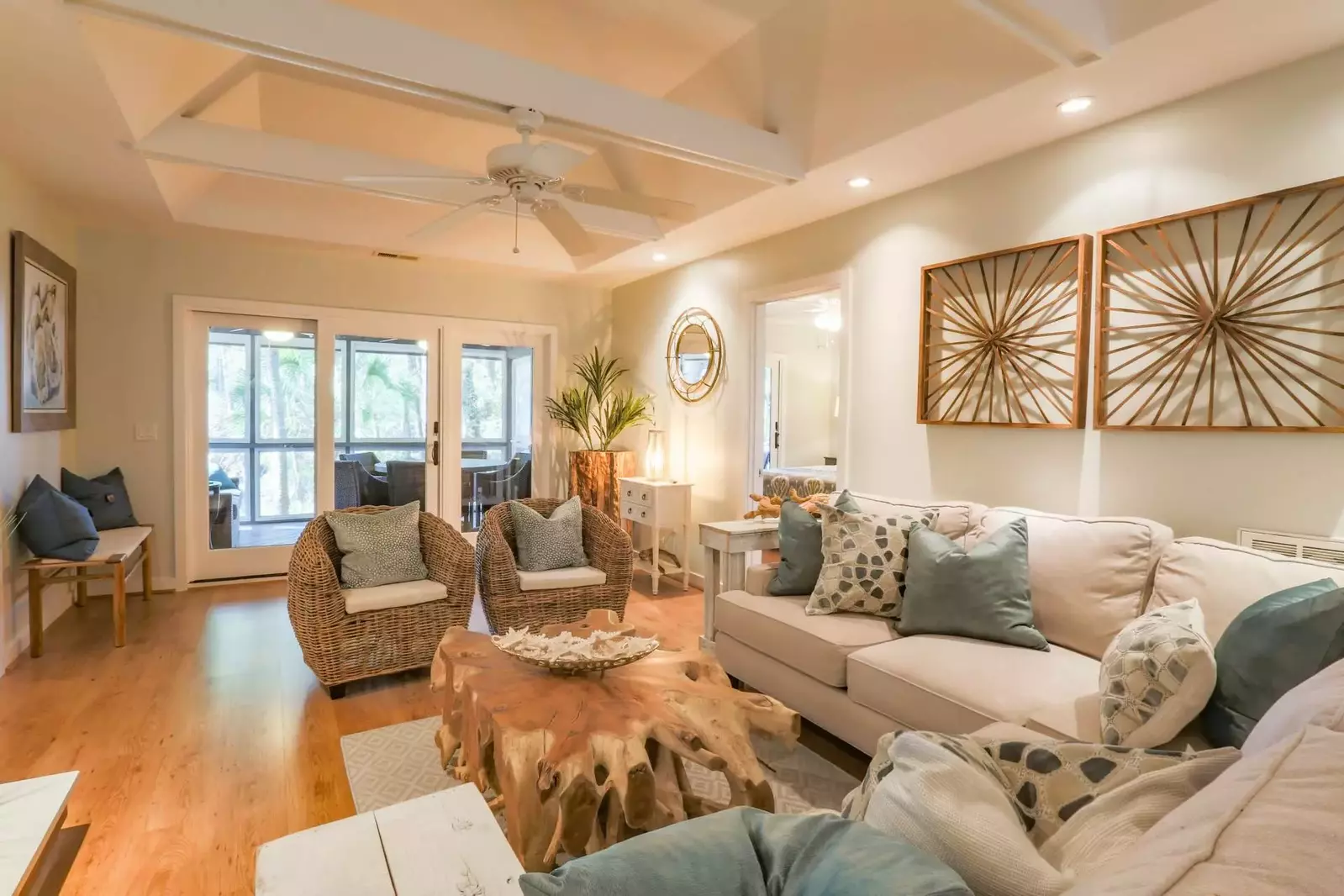 Welcome to Riverhouse!