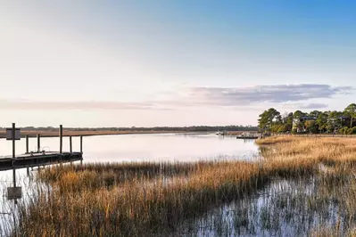 Guests of Riverhouse may access the Inlet Cove community dock along the Kiawah River.