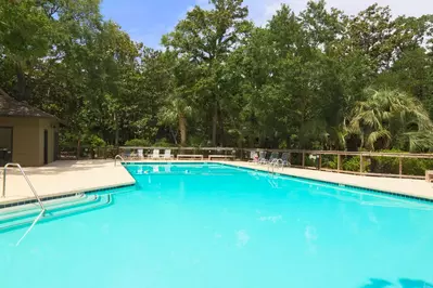 Guests of Riverhouse are welcome to enjoy the Inlet Cove community pool (subject to seasonal operating times).