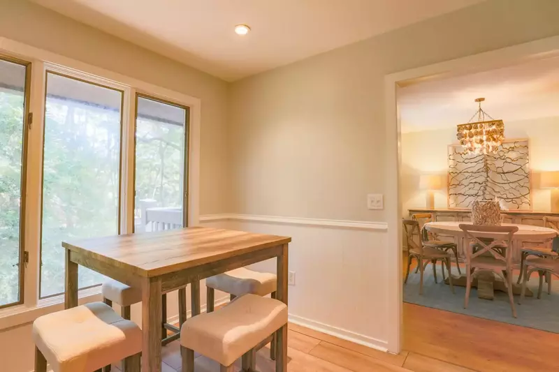 With three separate dining tables, there is plenty of seating for everyone in your group.