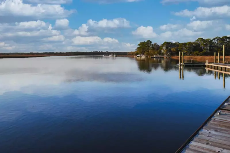 Riverhouse guests are also welcome to walk out onto the Inlet Cove community dock.