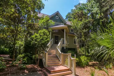 Fairway to Heaven is a three bedroom home tucked away within Kiawah Island's lush, maritime forest.