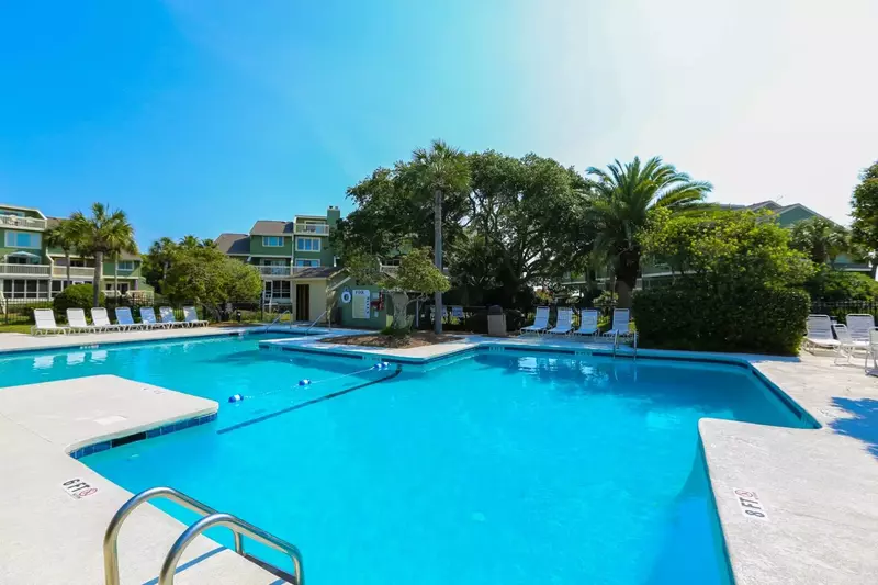 Guests of Walking on Sunshine are welcome to access & use the Mariners Walk community pool.