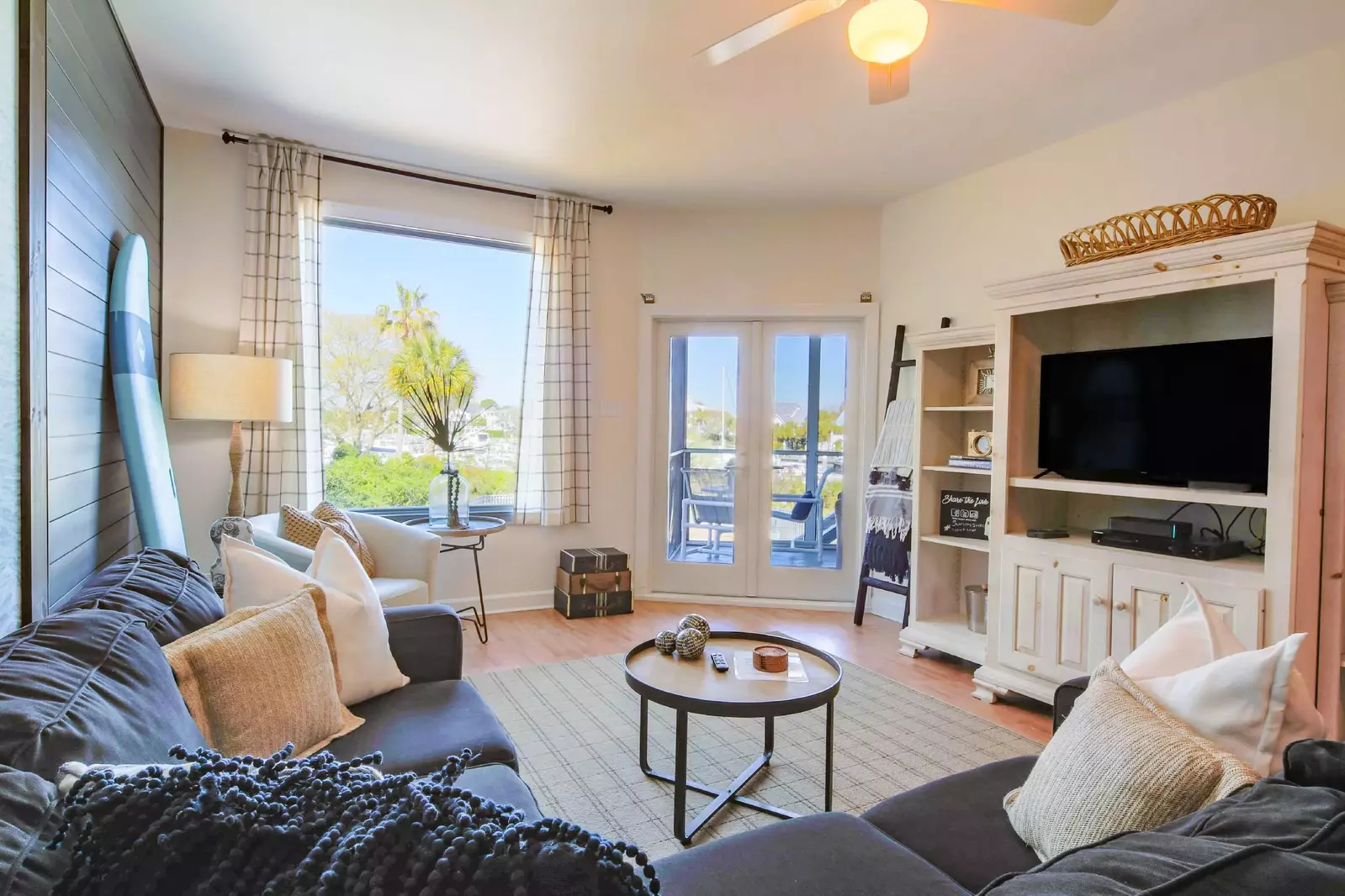 Sunny Side Up features lots of great spaces for your guests to spread out and unwind.