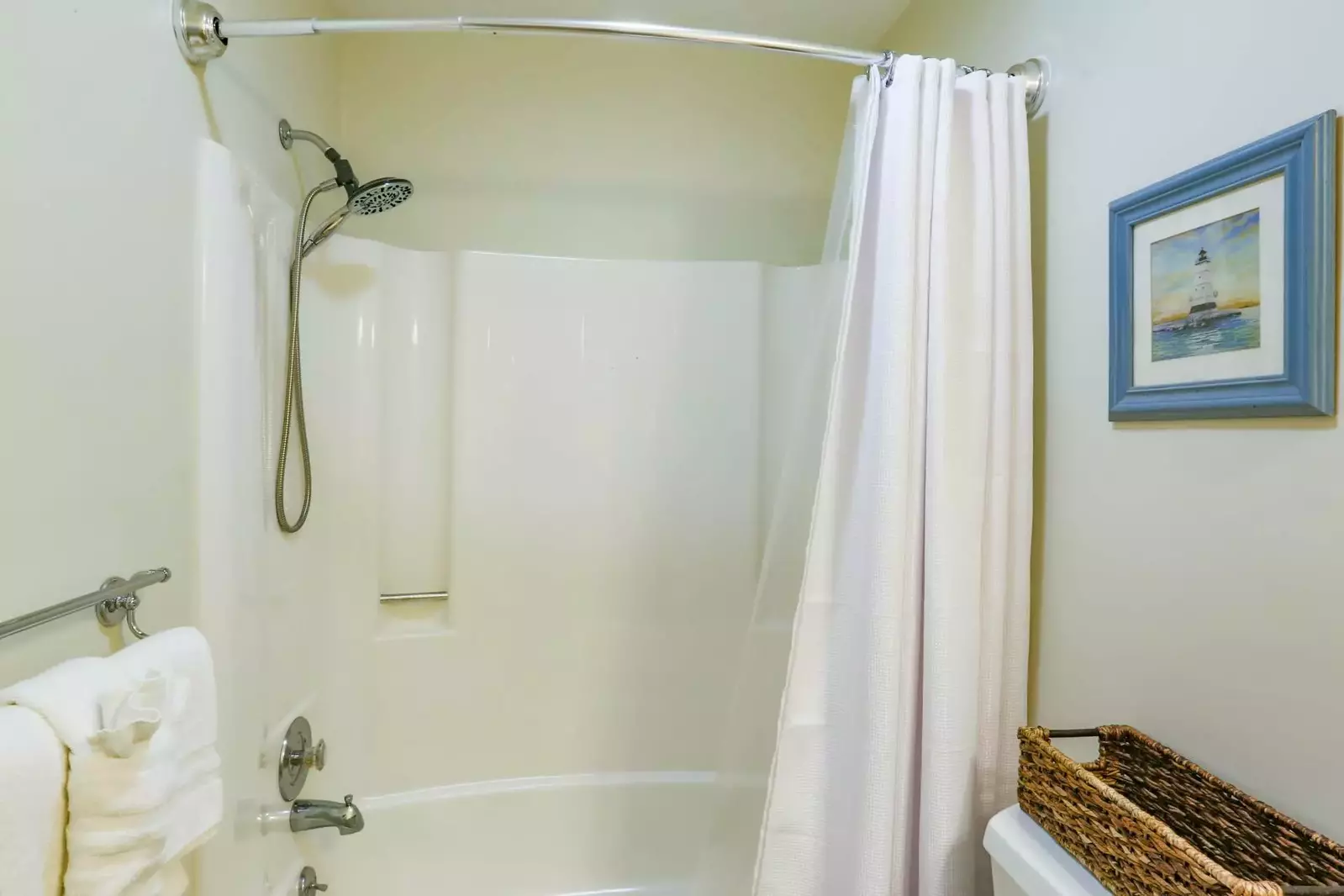 The hallway bath also has a shower/tub combo, which is perfect for kids!