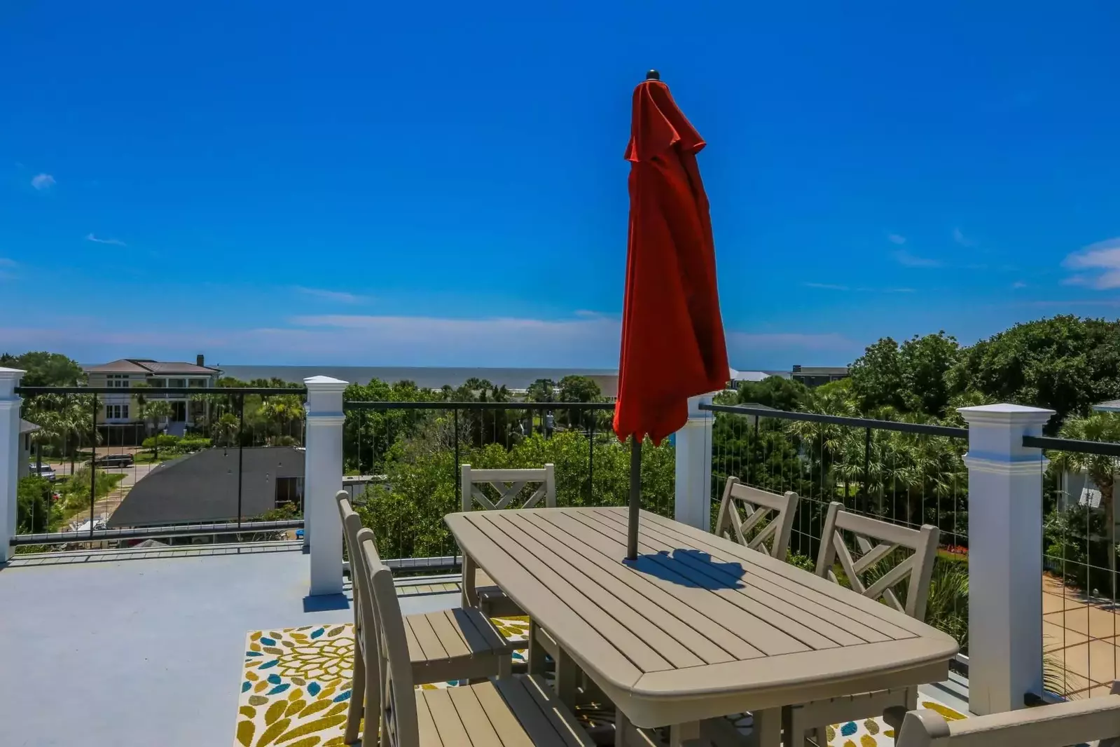 Dine al fresco with a bird's eye view of the ocean!
