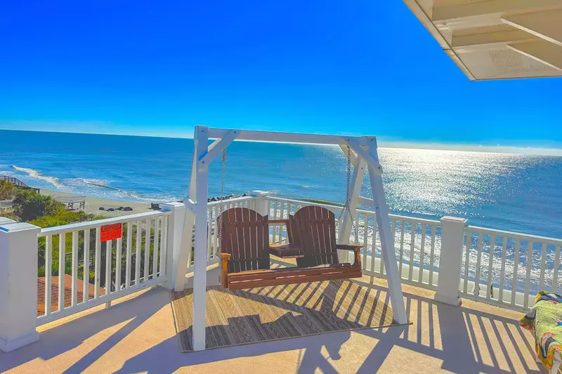 Peace, serenity & solitude await you at Wakita Wave!