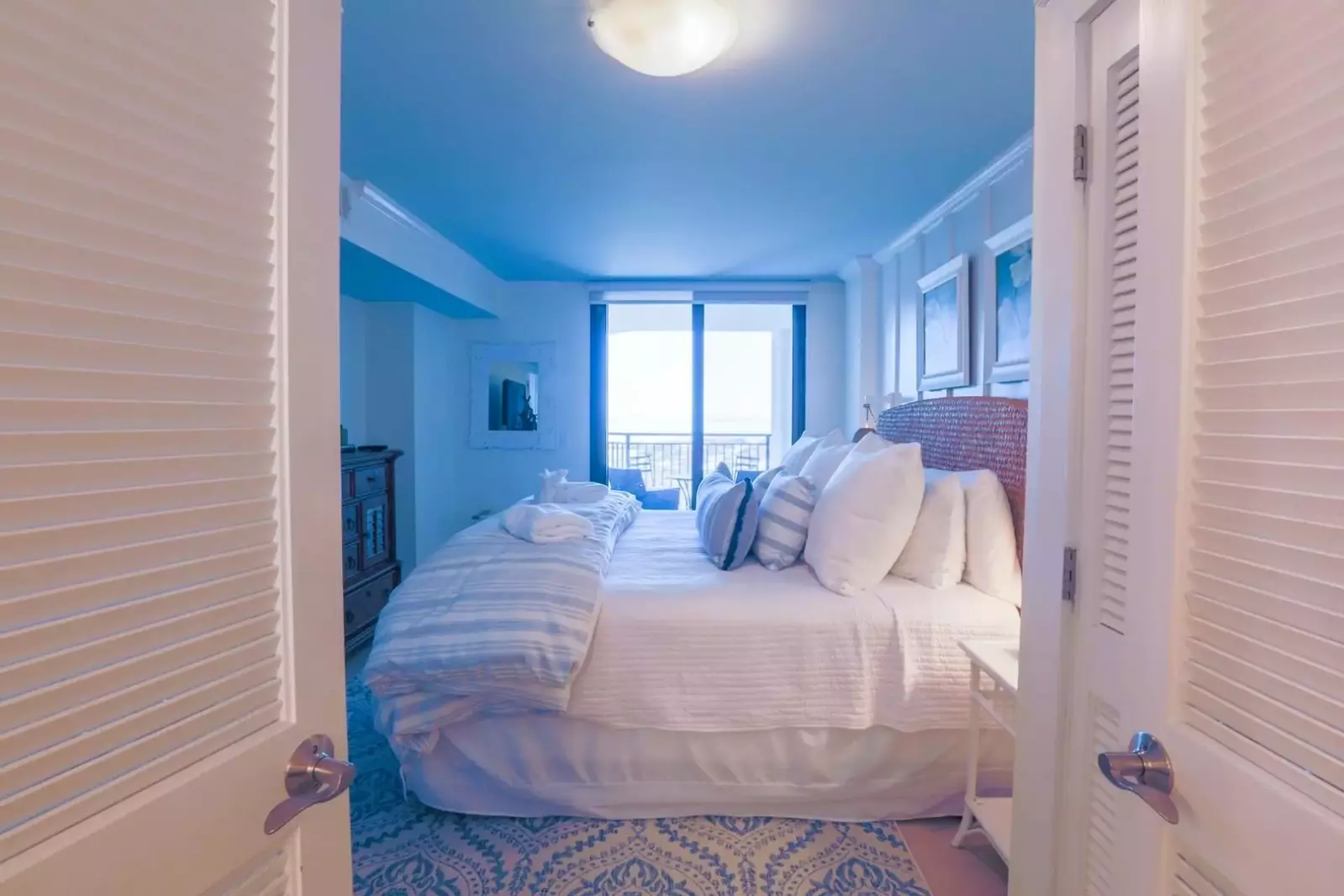 The master bedroom also has an en suite bathroom off the side of the room.
