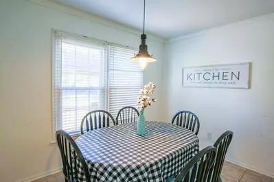 This comfortable home is a hit with families traveling with their dogs.