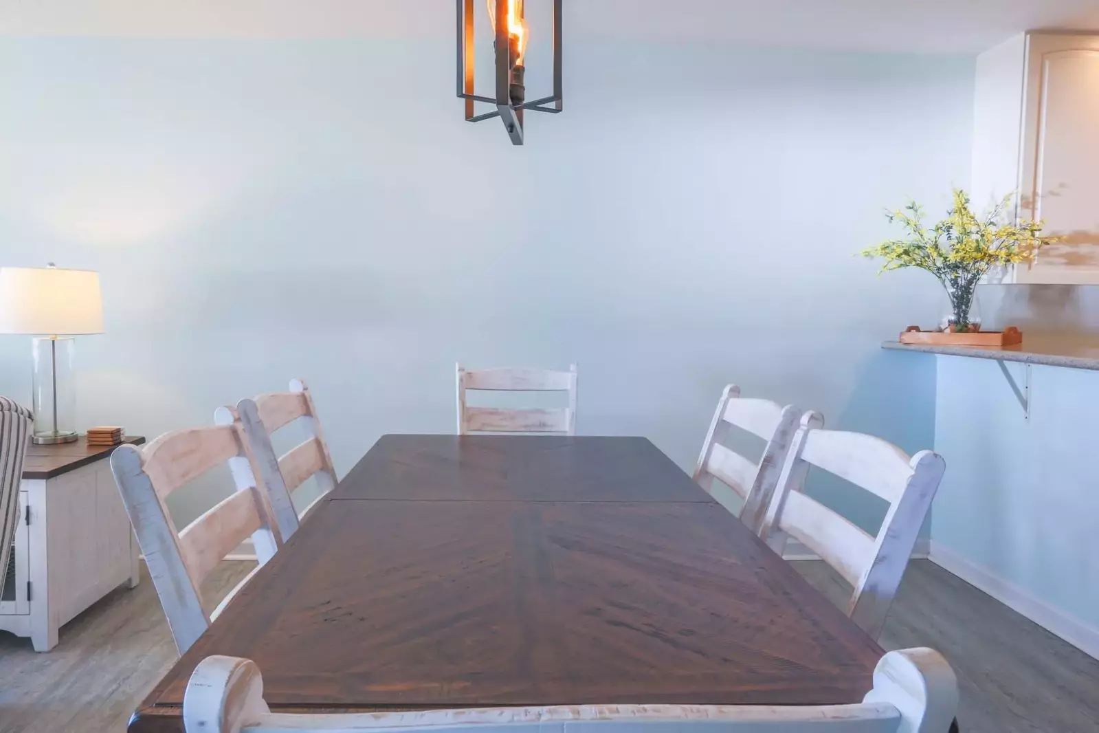 Perfect for families, Salty Sunrise has plenty of seats for your family to dine together.