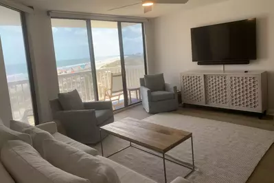 There's plenty of room for you and your guests to spread out, relax & watch the crashing ocean waves.