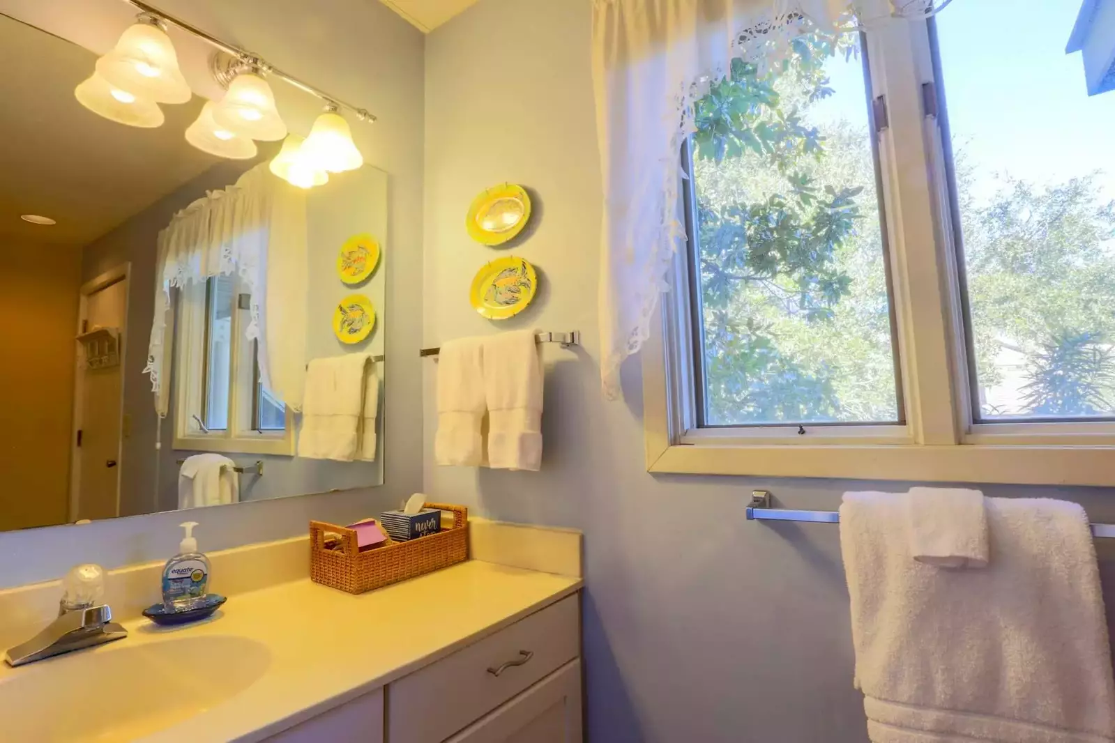The shower & toilet is located in a separate room, which means there's plenty of room for guests to get ready.