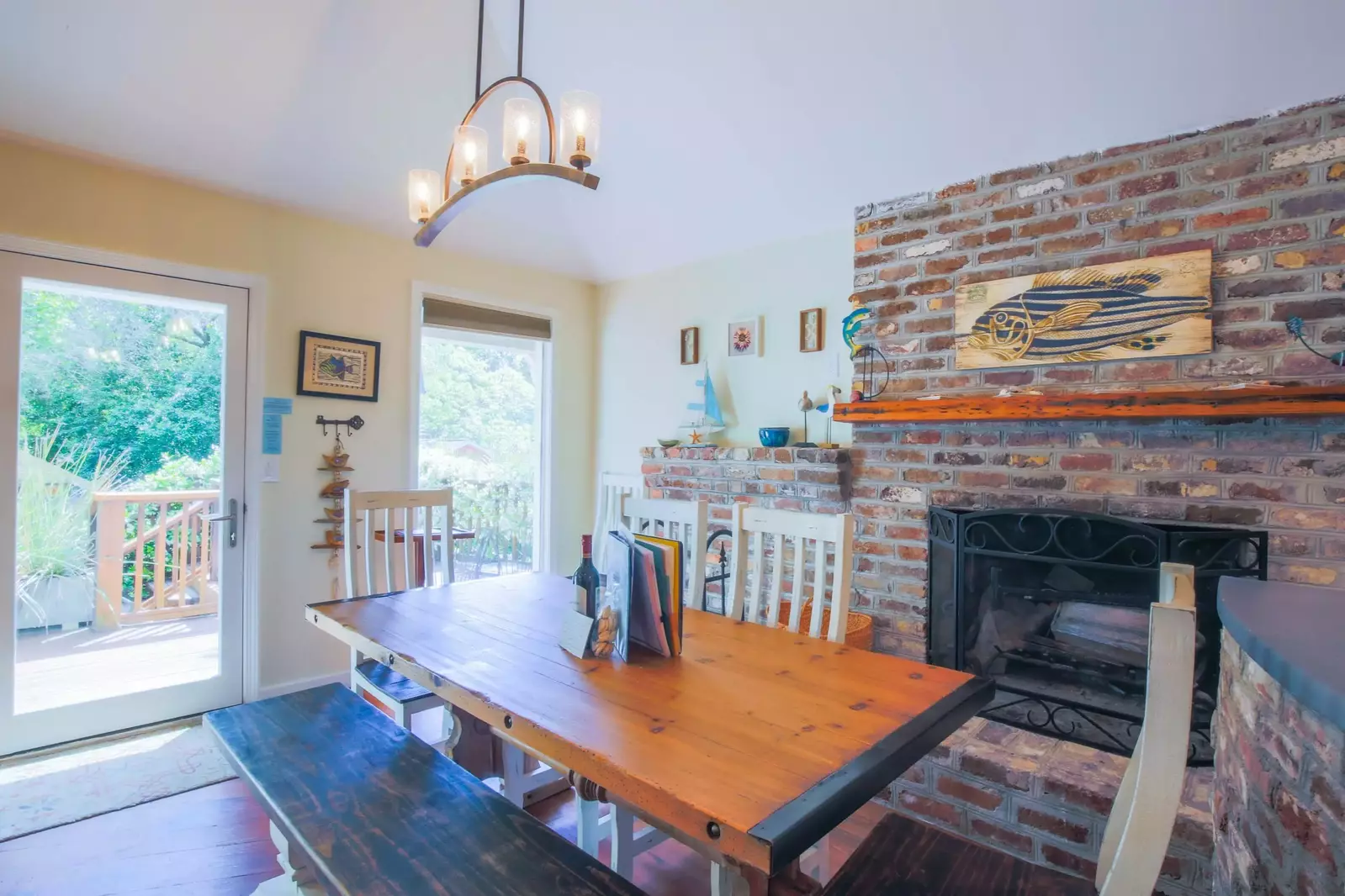 The front door opens into the dining room, living room and kitchen areas.