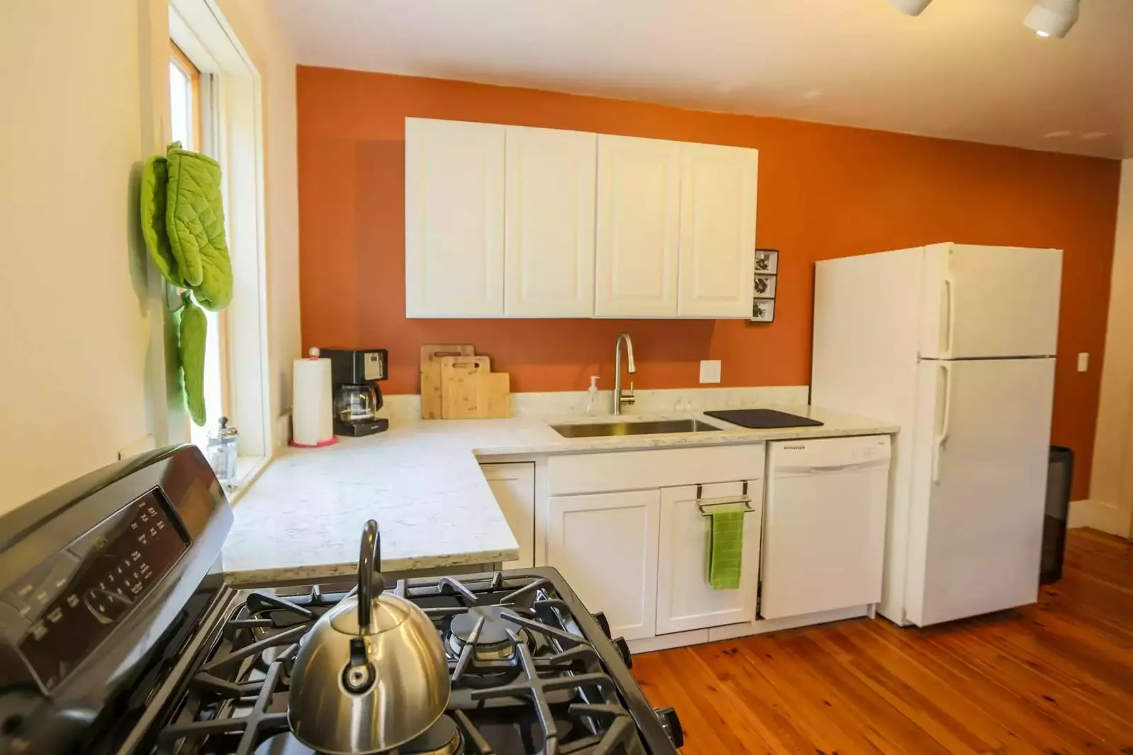 A well equipped kitchen awaits you if you do decide to stay in and cook!