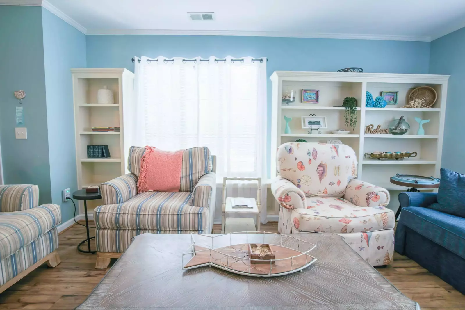Guests are welcome to play a board game, borrow a book or catch a nap on one of the living room's comfy couches.