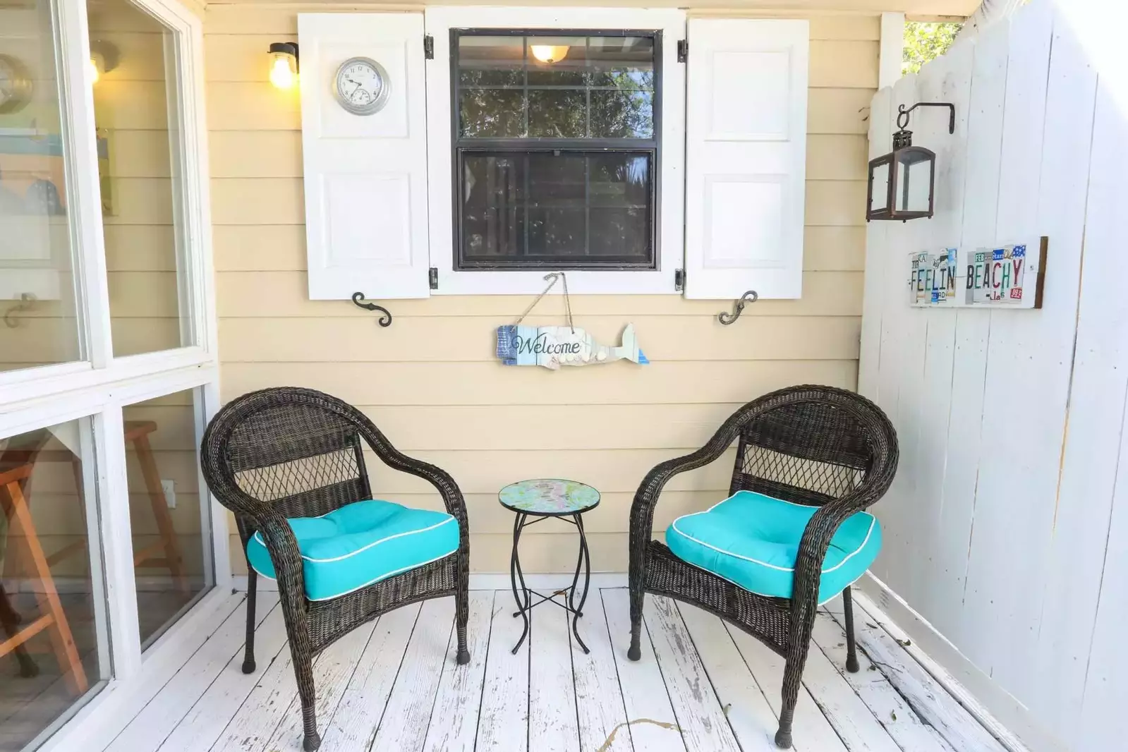 Are you feelin' beachy?  Ready to unwind in this comfortable home away from the busy island traffic?