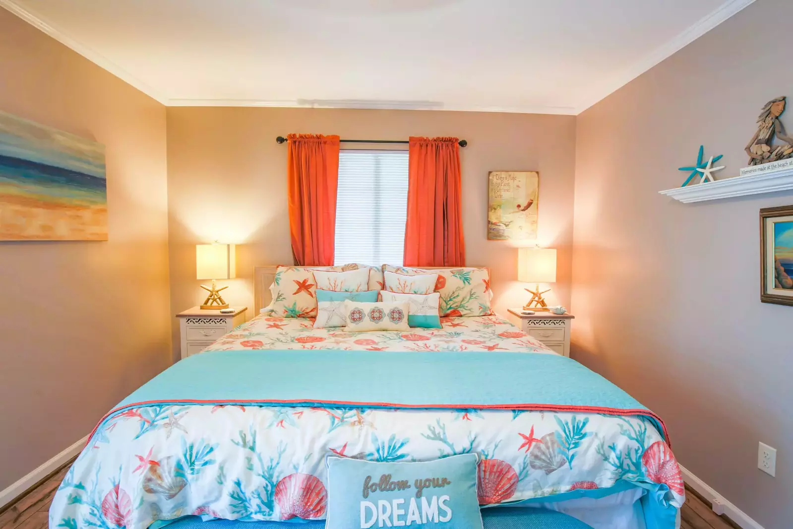 Follow your dreams and spend some time in this wonderful beach home with your friends or family!