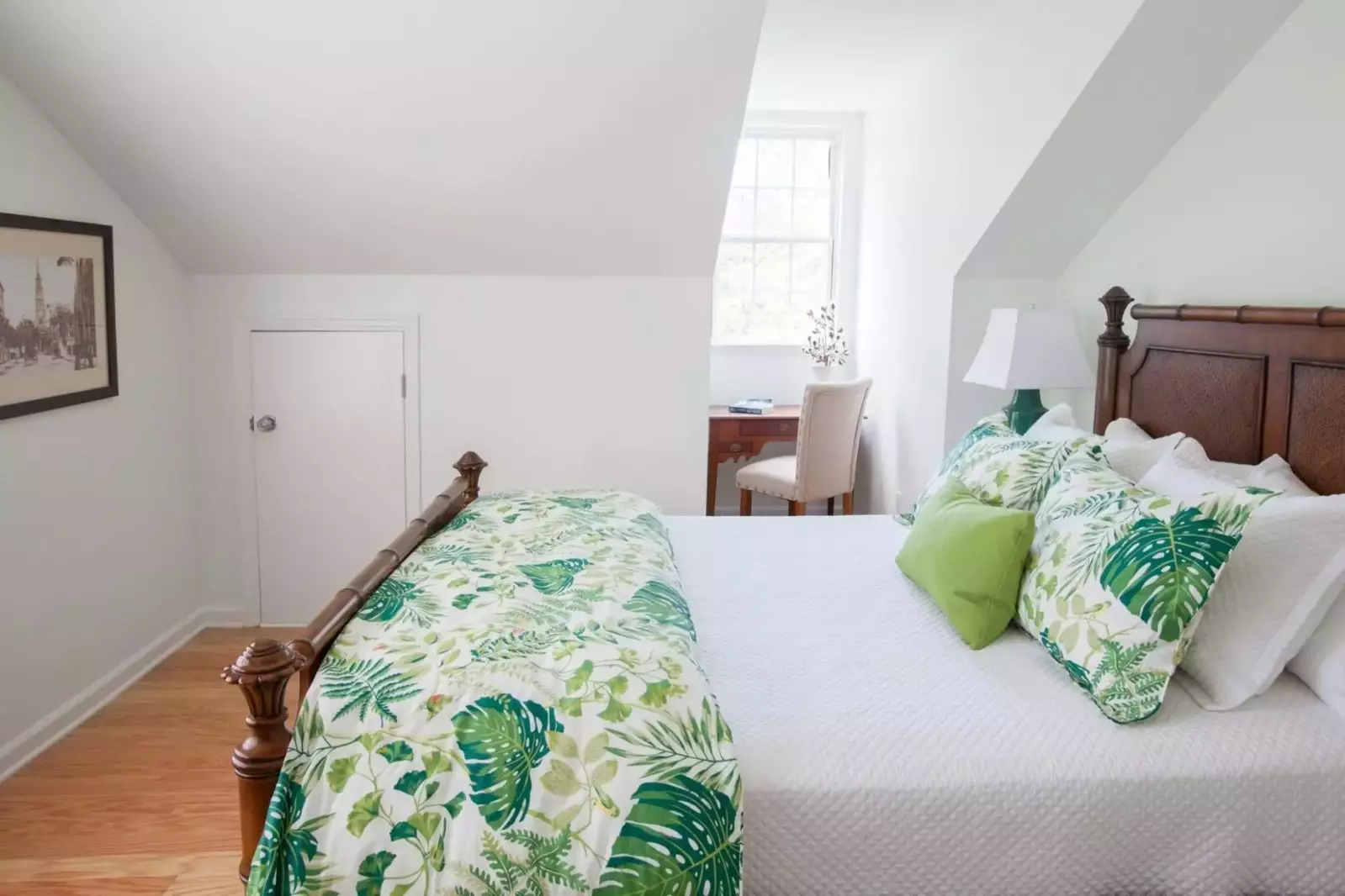 Sumptuous Queen Bed in Bedroom #2 - 2nd Floor - Jack n Jill Bathroom with Bunk Room - Flat Screen TV with Roku