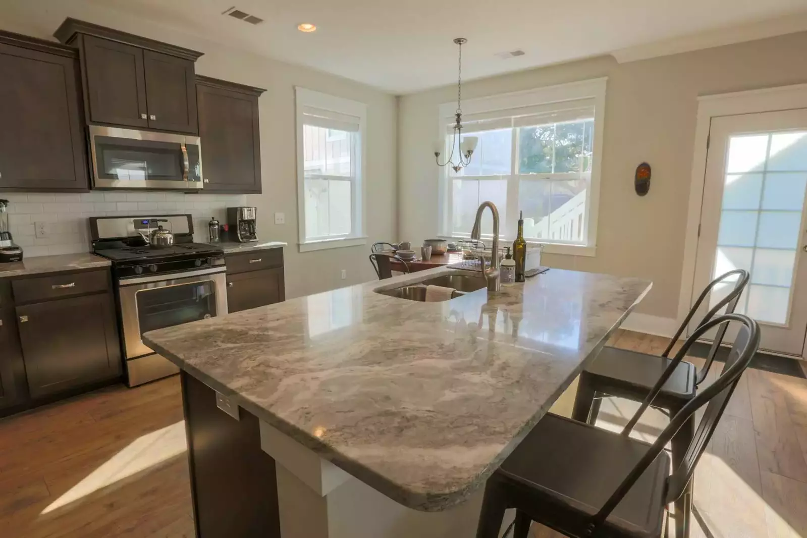 Brand new modern home with awesome kitchen!