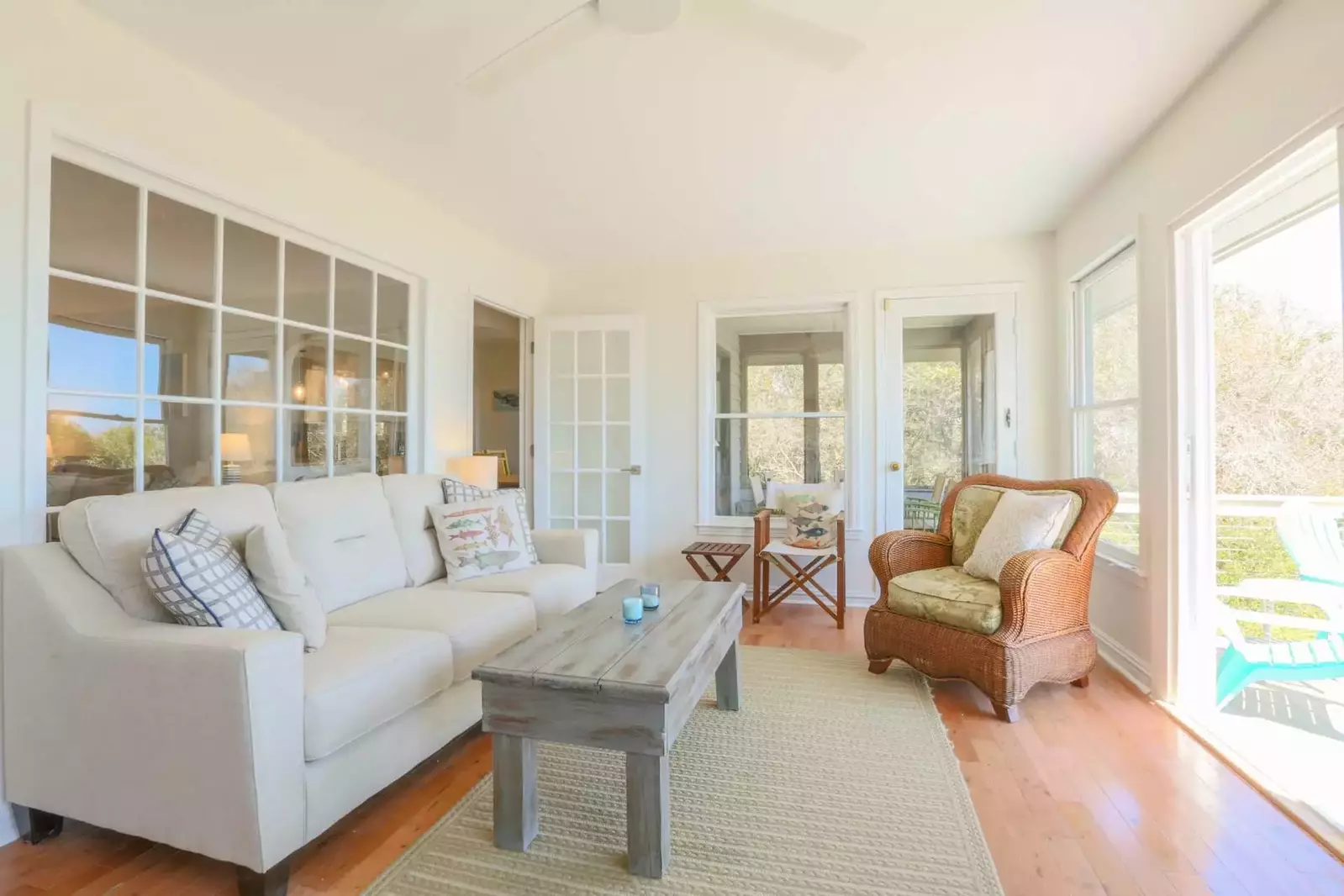The interior of Salt Sea is decorated with soothing coastal colors & soft furnishings.