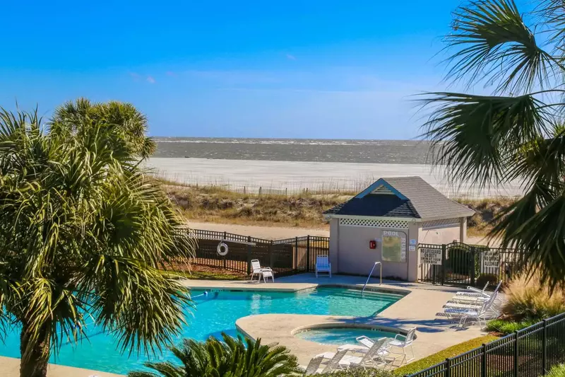 Welcome to Flip Flop Fun! Go for a swim or walk on that gorgeous white sand beach! You choose!