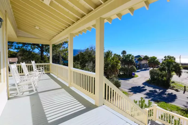 Located across the street from Folly Beach Ocean Park, Sea Breeze Villa is a short 2 minute walk to the beach.