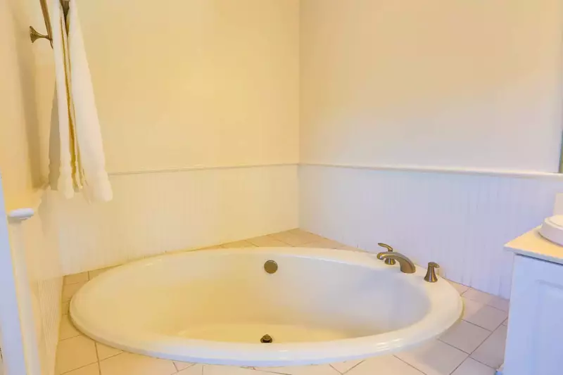 This soaking tub is perfect for relaxing on your own or bathing your kids after a day at the beach.
