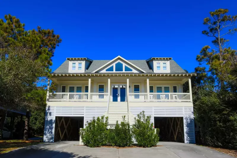 Guests may park in both sides of the carport, on the front driveway or on the driveway behind the house.