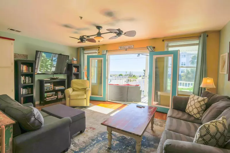 When you walk in through the Hang 6 front door, you are greeted with these ocean views.