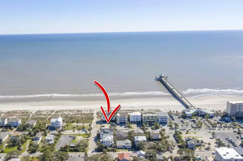 Take a short walk to the pier or downtown Folly Beach!